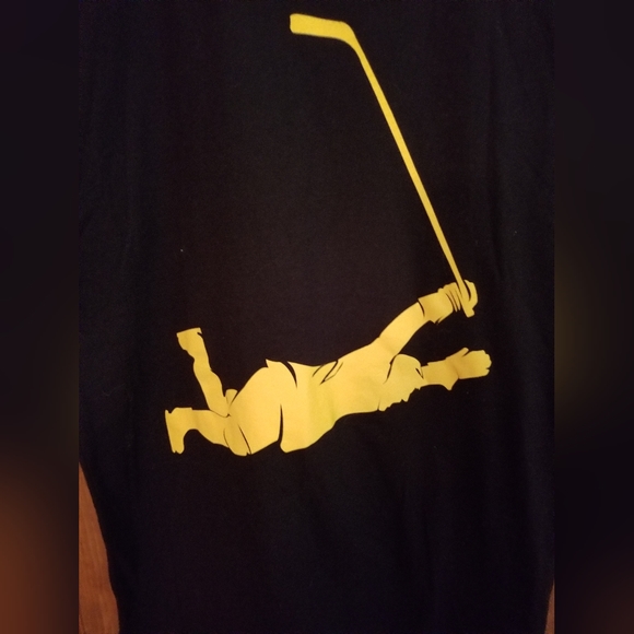Boston bruins shirt - Picture 2 of 5